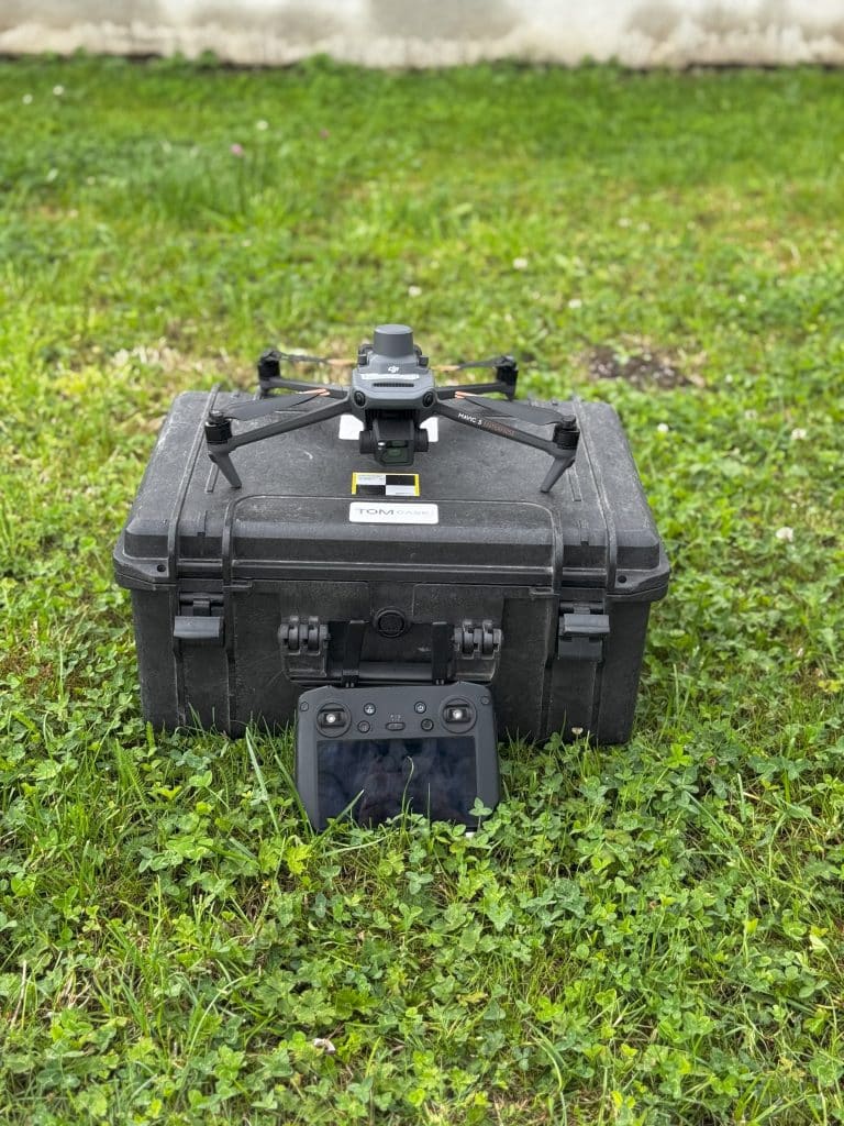 Drone Equipment 3 DJI Mavic 3 Enterprise with RTK Module
