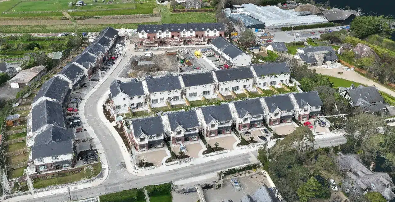 Drones in Construction 1 Drone 3D model of a housing development with terraced homes, new roads and a plot under construction